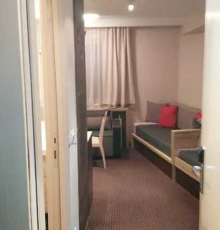 Centar Maglic كوباونيك